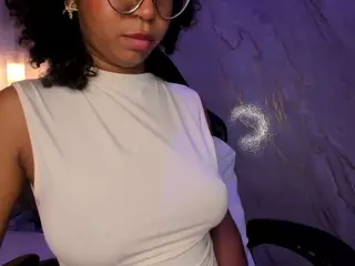 MilaHall's Live Sex Cam Show