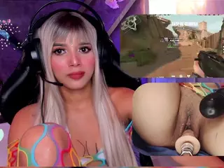 SweetieCloe's Live Sex Cam Show