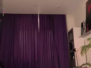 naomigirl's Live Sex Cam Show
