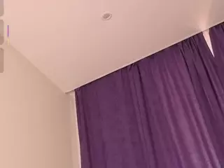 naomigirl's Live Sex Cam Show