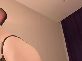 naomigirl's Live Sex Cam Show