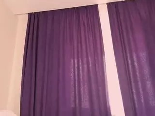 naomigirl's Live Sex Cam Show