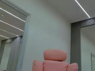 YanaMiana's Live Sex Cam Show