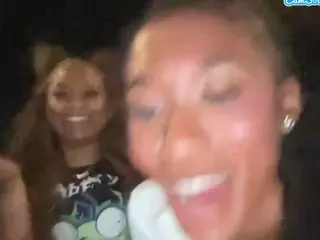 ilovesxge's Live Sex Cam Show
