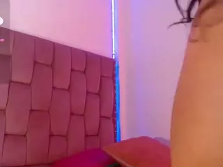 DAFNNEE-ROSS's Live Sex Cam Show
