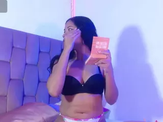 DAFNNEE-ROSS's Live Sex Cam Show