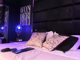 MarianaaSantos's Live Sex Cam Show