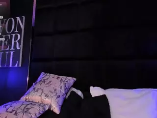 MarianaaSantos's Live Sex Cam Show