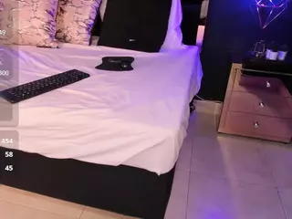 MarianaaSantos's Live Sex Cam Show