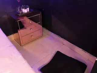 MarianaaSantos's Live Sex Cam Show
