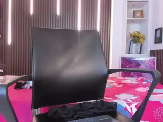 Millyy-Bakerr's Live Sex Cam Show