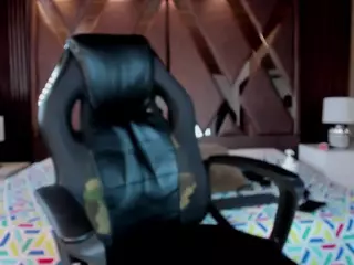 Millyy-Bakerr's Live Sex Cam Show