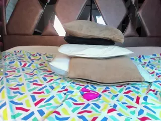 Millyy-Bakerr's Live Sex Cam Show