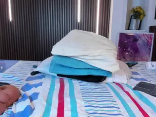Millyy-Bakerr's Live Sex Cam Show