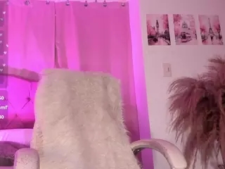 CharlotteLovee's Live Sex Cam Show