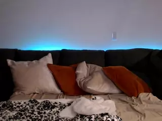 Phoenix Riley's Live Sex Cam Show