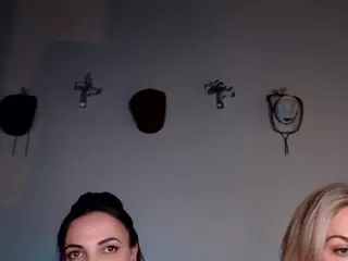Phoenix Riley's Live Sex Cam Show