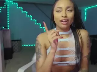YazminRoyal's Live Sex Cam Show