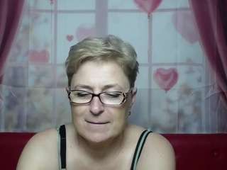 Live cam show with EmiliaGree