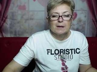 Live cam show with EmiliaGree