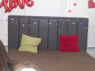 LauraHlot's Live Sex Cam Show