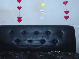 LuciaMii's Live Sex Cam Show