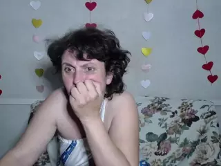 LuciaMii's Live Sex Cam Show
