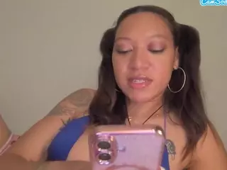 Slimthickxxx's Live Sex Cam Show