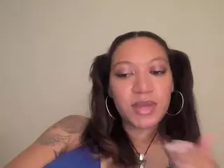 Slimthickxxx's Live Sex Cam Show