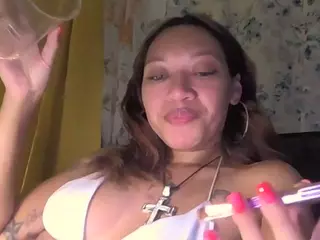 Slimthickxxx's Live Sex Cam Show