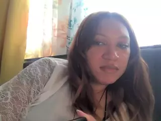 Slimthickxxx's Live Sex Cam Show
