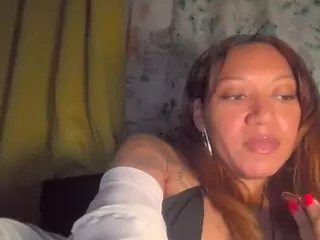 Slimthickxxx's Live Sex Cam Show