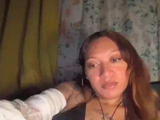 Slimthickxxx's Live Sex Cam Show