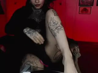 HeraInk's Live Sex Cam Show