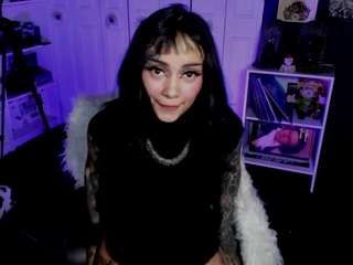Live cam show with HeraInk