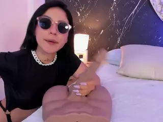 kendaall-jenner's Live Sex Cam Show