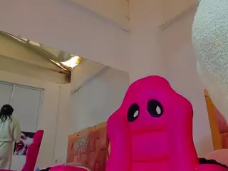 neblinna-mestiza's Live Sex Cam Show
