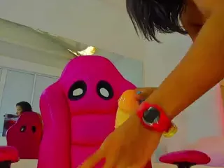 neblinna-mestiza's Live Sex Cam Show