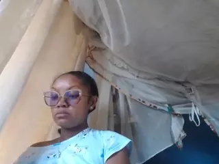 goddessmia777's Live Sex Cam Show