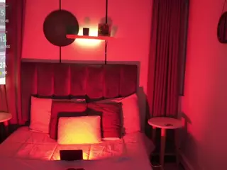 sheyla Hills's Live Sex Cam Show