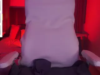 sheyla Hills's Live Sex Cam Show