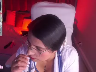 sheyla Hills's Live Sex Cam Show