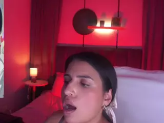 sheyla Hills's Live Sex Cam Show