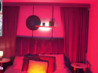 sheyla Hills's Live Sex Cam Show