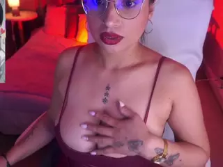 sheyla Hills's Live Sex Cam Show