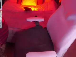 sheyla Hills's Live Sex Cam Show
