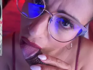 sheyla Hills's Live Sex Cam Show
