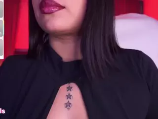 sheyla Hills's Live Sex Cam Show