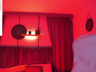 sheyla Hills's Live Sex Cam Show