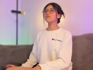 corinne-benson's Live Sex Cam Show